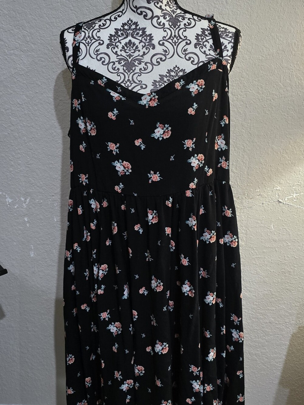 torrid Black Floral Spaghetti Strap Midi Dress